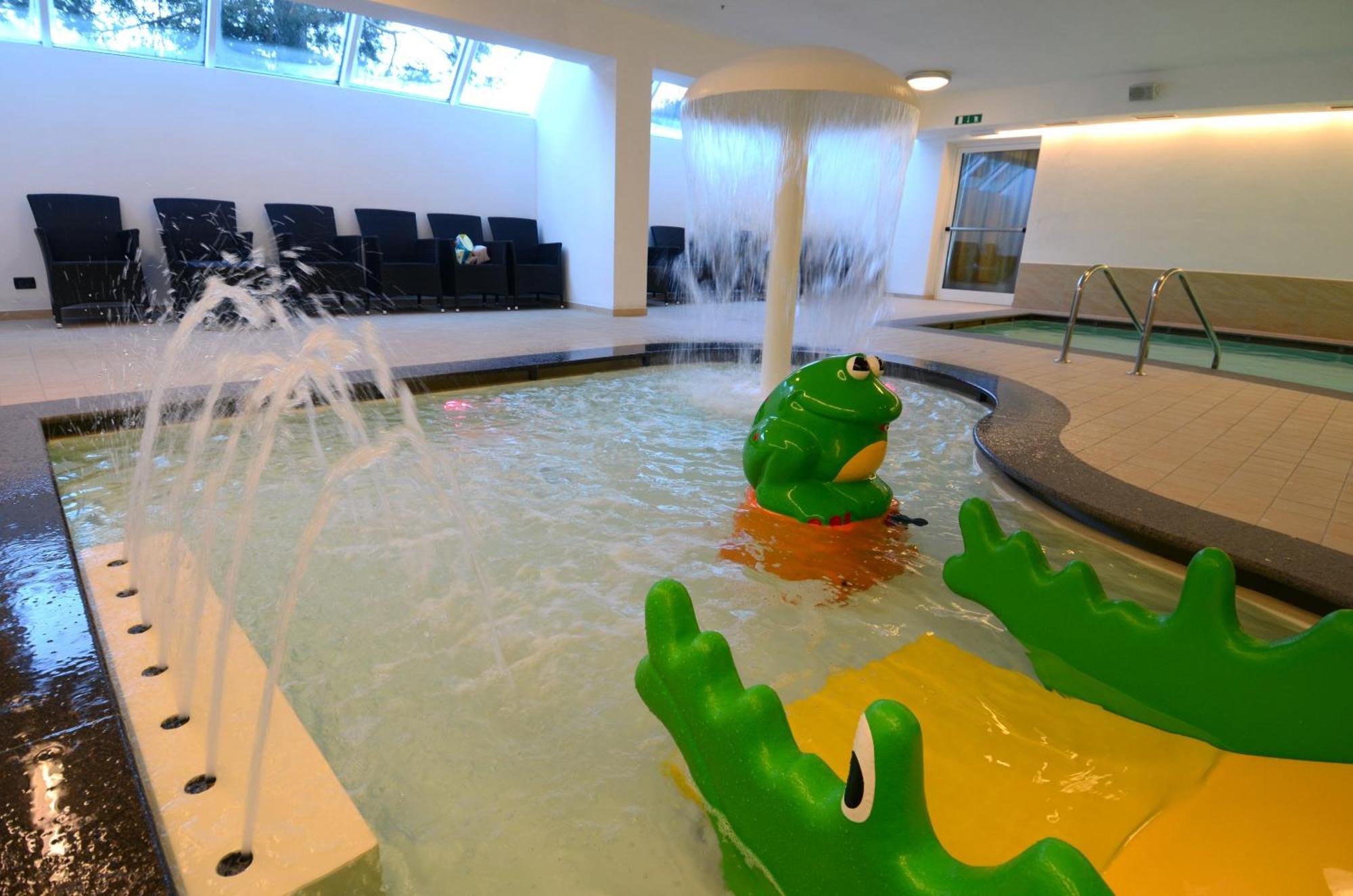 Resort Dolce Casa - Family & Spa Hotel موينا المظهر الخارجي الصورة